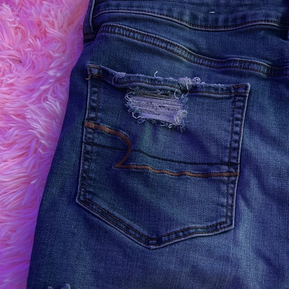 American Eagle high waisted jean shorts - Picture 4 of 6